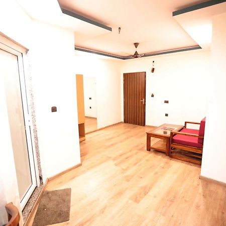 Hotel Noida Grand Sec 58 المظهر الخارجي الصورة