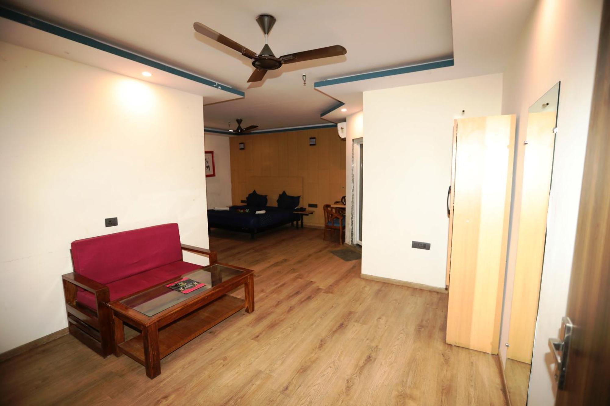 Hotel Noida Grand Sec 58 المظهر الخارجي الصورة