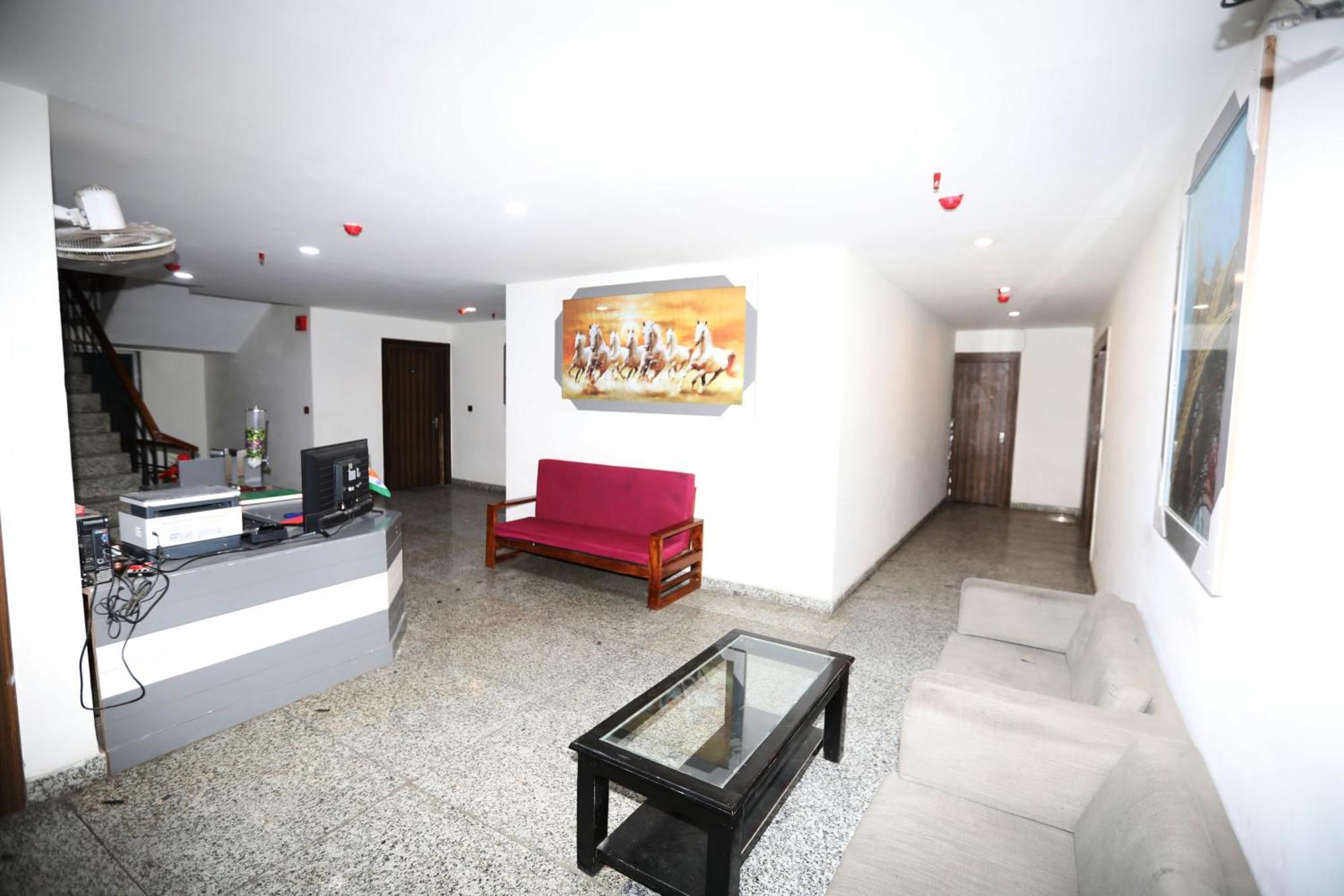 Hotel Noida Grand Sec 58 المظهر الخارجي الصورة