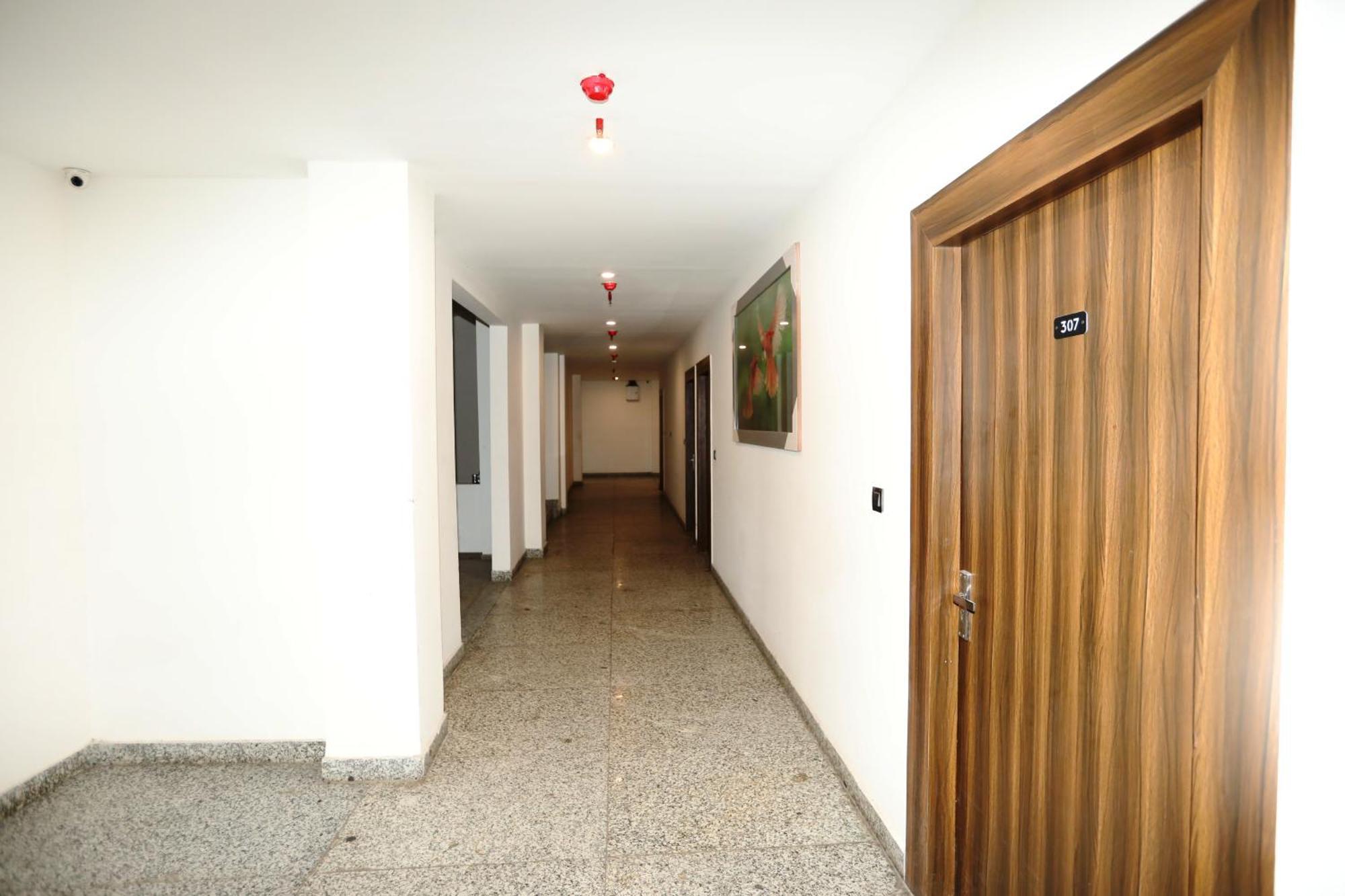 Hotel Noida Grand Sec 58 المظهر الخارجي الصورة